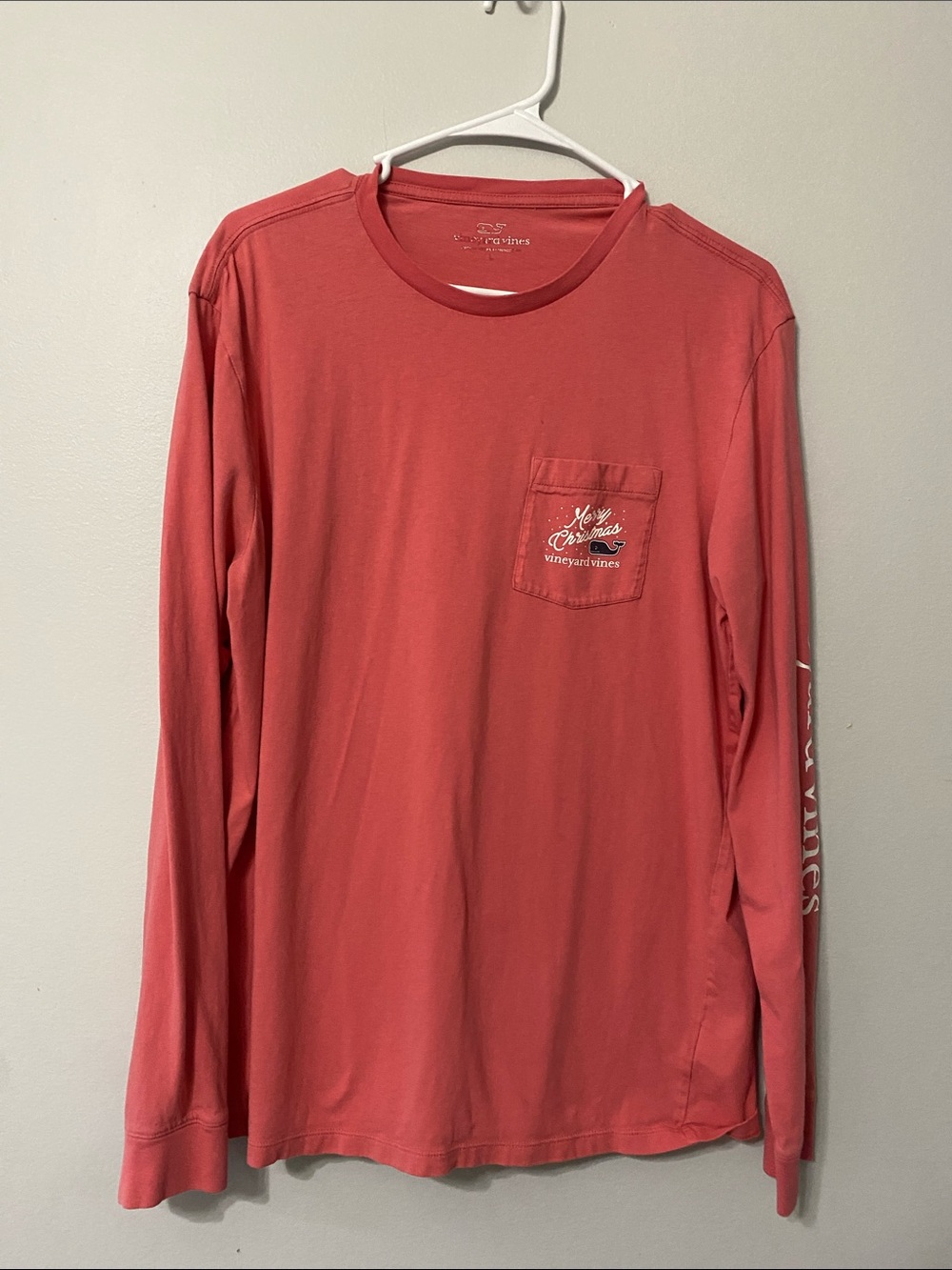 Vineyard Vines Men's Large Long-Sleeve Pocket Tee - Coral Merry Christmas